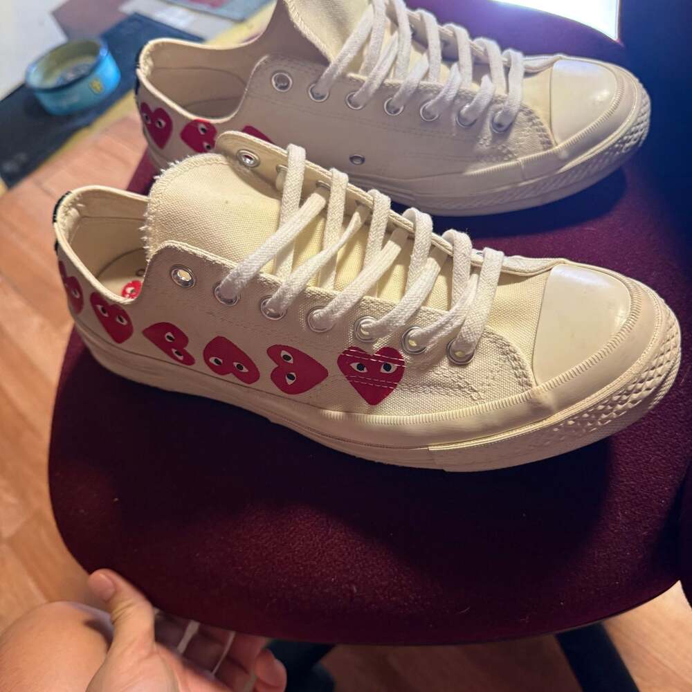 CommedesGarçonsPlay x Chuck 70 LowTop Multi Heart Sneakers in Off-White